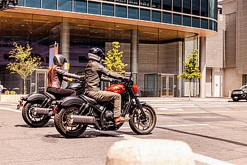 CMX1100 Rebel SE image 3