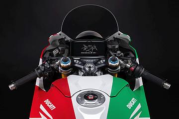Panigale V4 Tricolore image 4