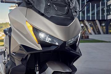 Forza 750 image 2